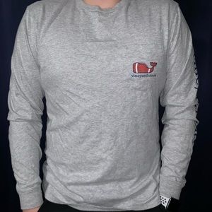 Grey Long-sleeve Vineyard Vines football shirt